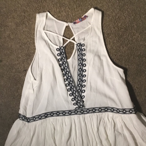 Romper - Picture 2 of 3